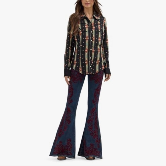 Wrangler Women's X Lainey Wilson Black Checotah Western Snap Shirt Rodeo - Picture 5 of 14